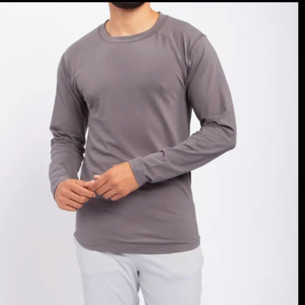 Men's Mono B NWT Long Sleeve Curved Hem Shirt